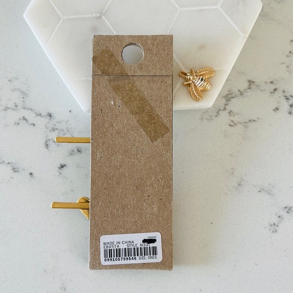 Madewell Two-Pack Stone Heart Hair Pins - Picture 4 of 12